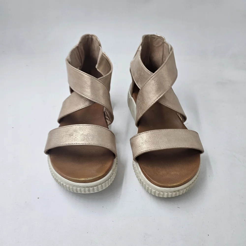 MIA Kids Minka Platform Sandals Rose Gold Metallic Girls Size 5